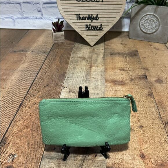 Fossil mint green leather wallet - Picture 2 of 7
